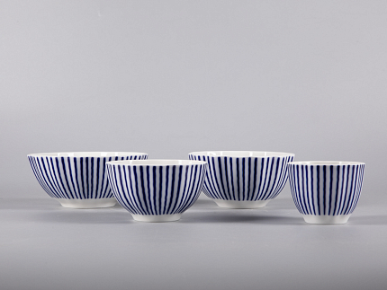 Четырех-предметный комплект Салатников, форма Тюльпан рисунок Французик, арт. 81.30806.00.1