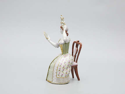 Скульптура Дама с зеркалом Петровская Ассамблея арт. 82.51220.00.1