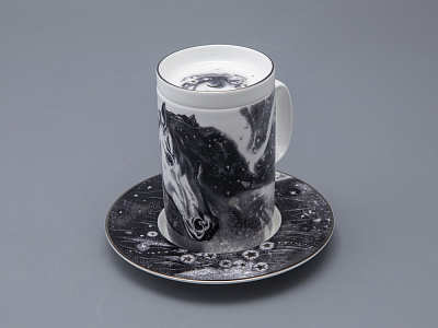 Бокал с блюдцем и крышкой 400 мл в подарочной упаковке, форма top рисунок Черный мустанг, арт 81.34276.00.1