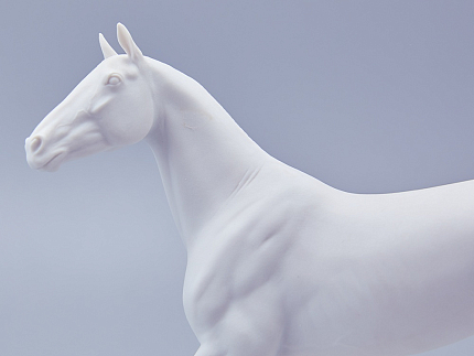 Скульптура в подарочной упаковке, форма Конь Ахалтекинский, рисунок Белый, арт. 81.18627.00.1
