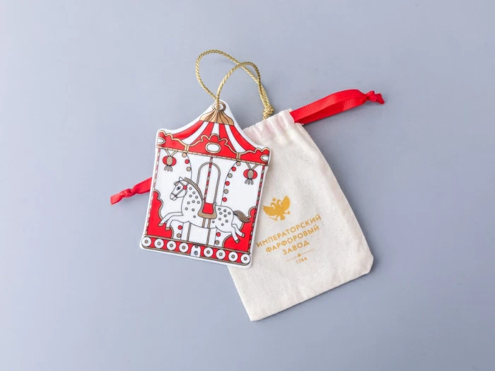 Елочная игрушка Гранд цирк в подарочной упаковке, рисунок Карусель арт 81.34388.00.1, 