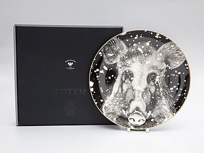 Декоративная тарелка 300 мм в подарочной упаковке, форма Эллипс 2, рисунок Тотем Кабан арт. 81.26807.00.1