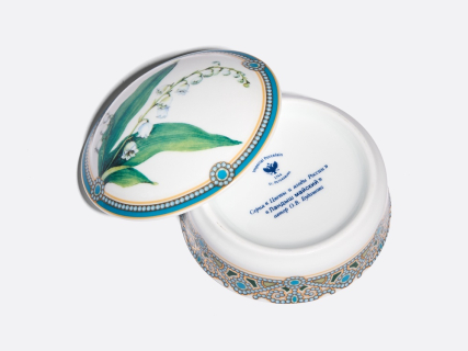 Туалетная коробочка в подарочной упаковке, форма Круглая, рисунок Ландыш майский, арт 81.33187.00.1, 