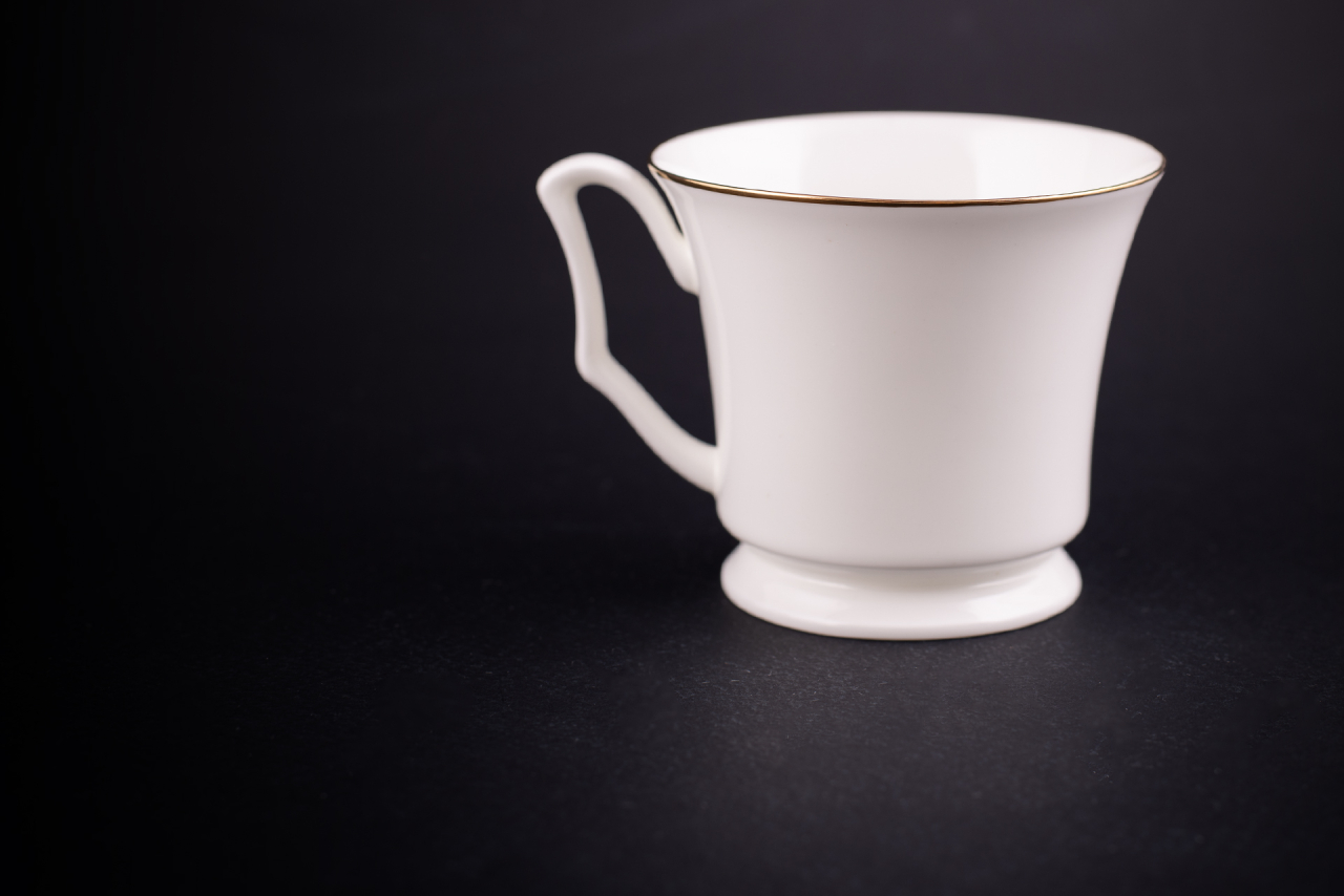 Чашка с блюдцем кофейная, рисунок Конфета Слива, форма Юлия, арт 61.21055.00.1, 