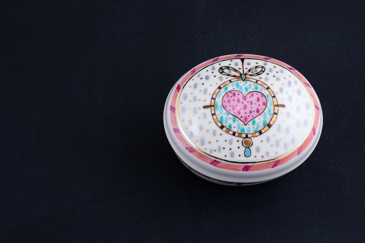 Шкатулка Овальная, рисунок Сердечко, арт 60.14354.00.1, 