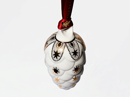 Елочная игрушка в подарочной упаковке форма Шишка рисунок Рождество, арт 81.33933.00.1