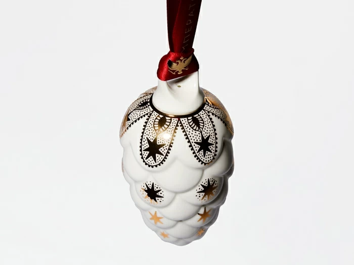 Елочная игрушка в подарочной упаковке форма Шишка рисунок Рождество, арт 81.33933.00.1, 