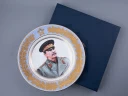Тарелка декоративная 270 мм в подарочной упаковке, форма Европейская-3 рисунок Маршалы Победы. Сталин И.В., арт. 81.33506.00.1, 