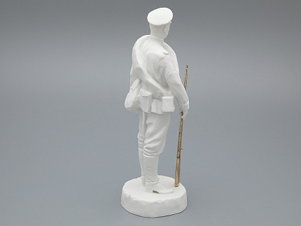 Скульптура Рядовой армейского полка эпохи Николая II, в подарочной упаковке, рисунок Белый бисквит, арт 81.33424.00.1