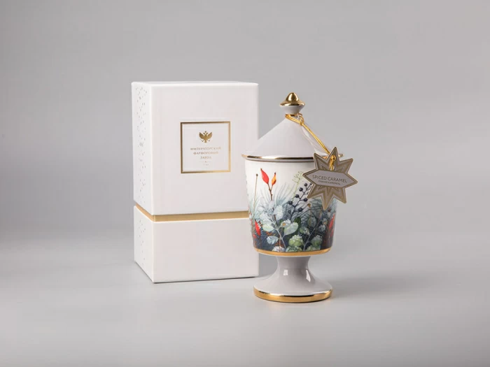 Свеча ароматическая в подарочной упаковке, форма Идиллия рисунок Календа аромат Пряная карамель арт. 81.31003.00.1, 