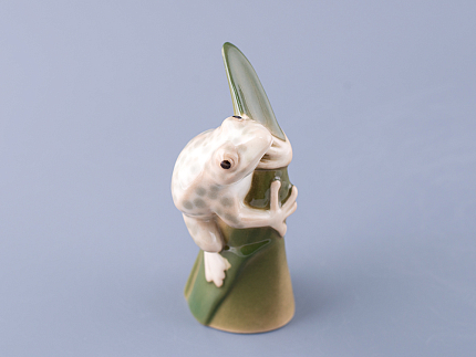 Скульптура Лягушка на листике мраморная арт. 82.63981.00.1