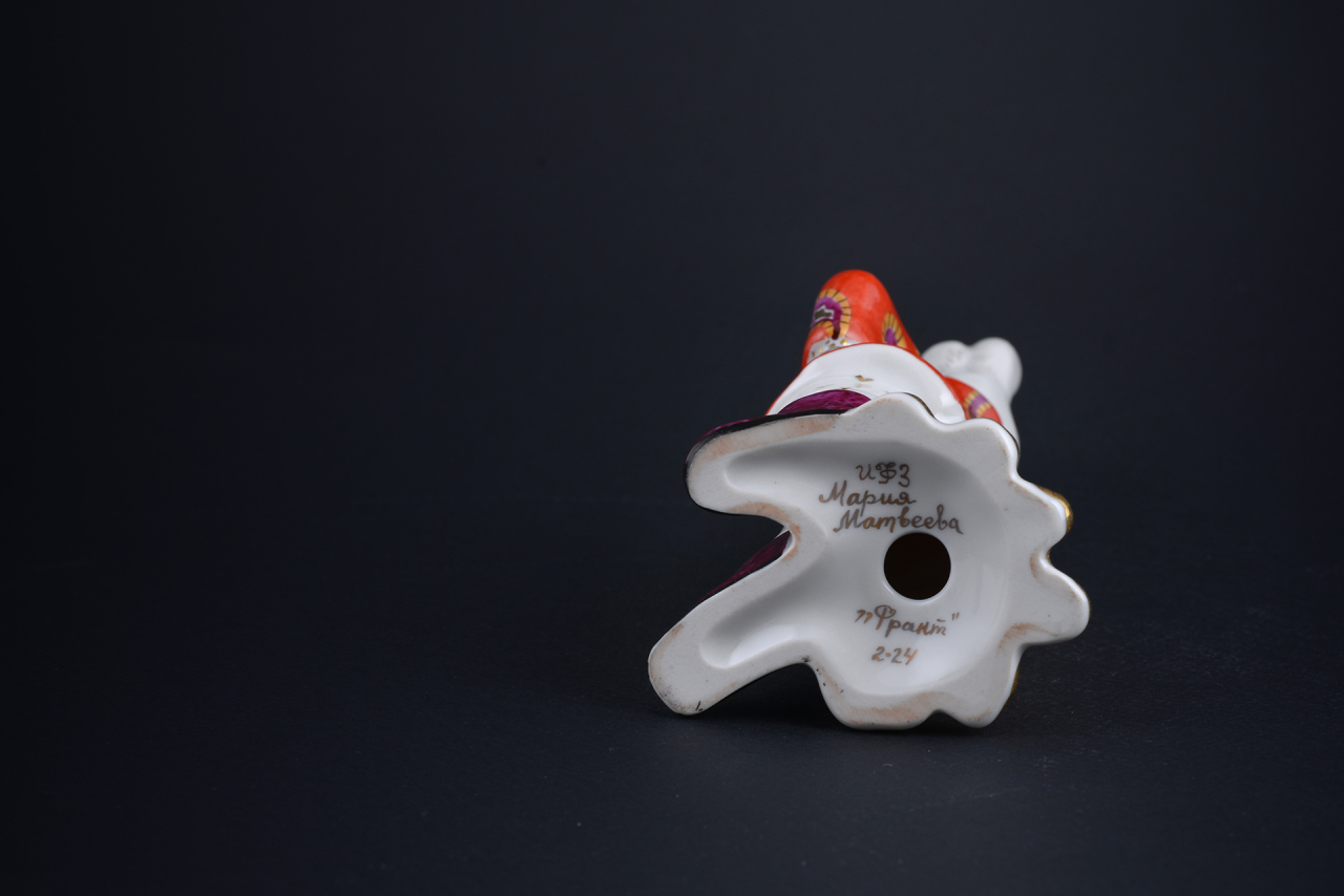 Скульптура Заяц с елкой Франт, арт 62.21240.00.1, 