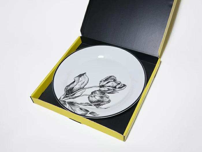 Тарелка плоская 260 мм, в подарочной упаковке, форма Юлиана, рисунок Волшебный сад VIII, арт. 81.34182.00.1, 