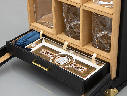 Подарочный набор Кожаный чемодан мини-бар Status черный  арт. 81.31188.00.1