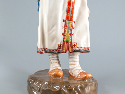 Скульптура Народности России Мордовская женщина арт. 82.87924.00.1