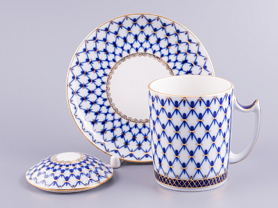 Бокал с блюдцем и с крышкой 380 мл форма Снежное утро рисунок Кобальтовая сетка арт. 81.15425.00.1