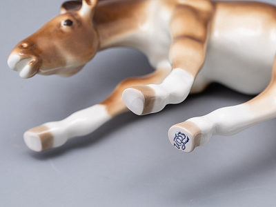 Скульптура Жеребенок пасущийся гнедой арт. 82.01961.00.1