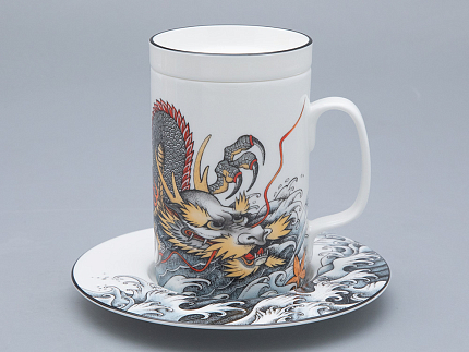 Бокал с крышкой и блюдцем в подарочной упаковке, форма top. рисунок TATTOO Dragon арт. 81.31627.00.1