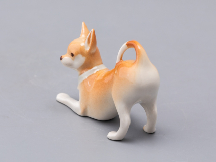 Скульптура Чихуахуа играющий Чара арт. 82.83950.00.1, 