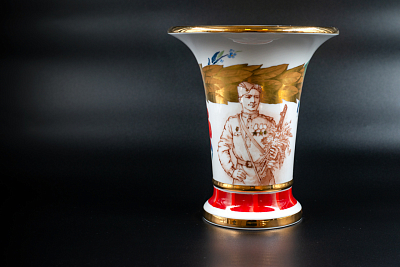 Ваза форма Ампирная рисунок День победы арт. 60.08848.00.1