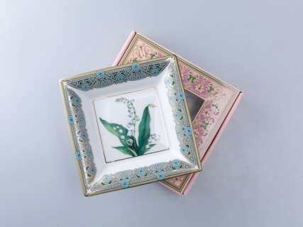 Подставка для мелочей в подарочной упаковке, форма Квадратная, рисунок Ландыш Майский, арт 81.34213.00.1, 