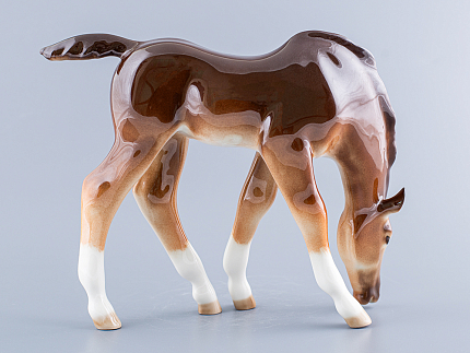 Скульптура Жеребенок пасущийся гнедой арт. 82.01961.00.1