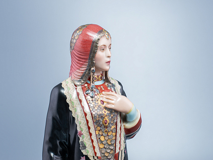 Скульптура Народности России малого размера, Башкирка, арт 82.99369.00.1