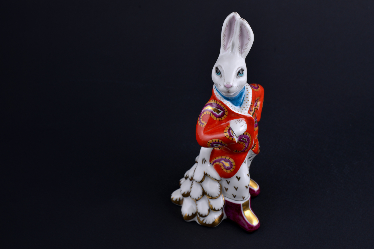 Скульптура Заяц с елкой Франт, арт 62.21240.00.1, 