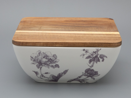 Салатник большого размера с деревянной крышкой форма Стандартная, рисунок Monplaisir Violet в упаковке арт 42.00063.00.1, 