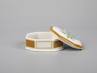 Туалетная коробочка форма Граненая рисунок Люпины арт. 80.59240.00.1