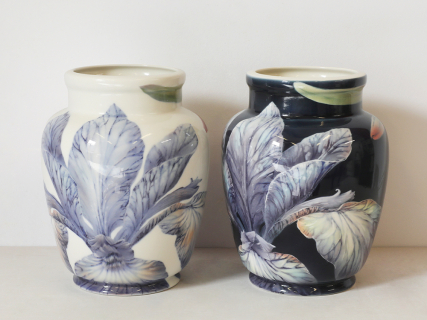 Ваза форма Китайская малого размера рисунок Ирисы Лилия темный, арт. 80.47141.00.1, 