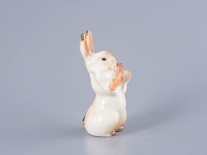 Скульптура Заяц с морковкой № 4 арт. 82.01965.00.1, 