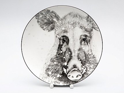 Декоративная тарелка 230 мм в подарочной упаковке, форма Эллипс 2, рисунок Тотем Кабан арт. 81.26810.00.1