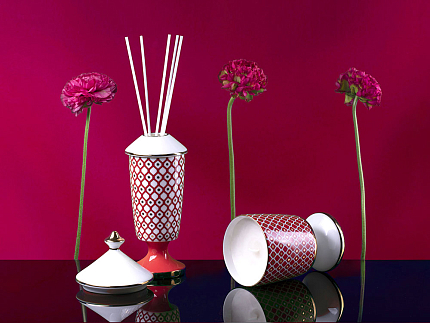 Подарочный Набор Свеча ароматическая рисунок Скарлетт 2 аромат Нежный пион, арт. 81.31001.00.1