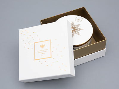 Свеча ароматическая в подарочной упаковке, форма Идиллия рисунок Календа аромат Зимний лес, арт. 81.33153.00.1