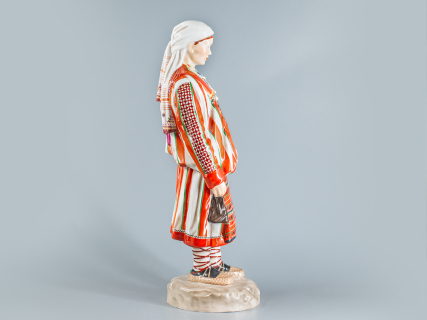 Скульптура Народности России Вотякская женщина арт. 82.66478.00.1, 