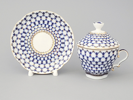 Чашка с блюдцем и с крышкой чайная 250 мл форма Подарочная-2 рисунок Кобальтовая сетка арт. 81.15419.00.1