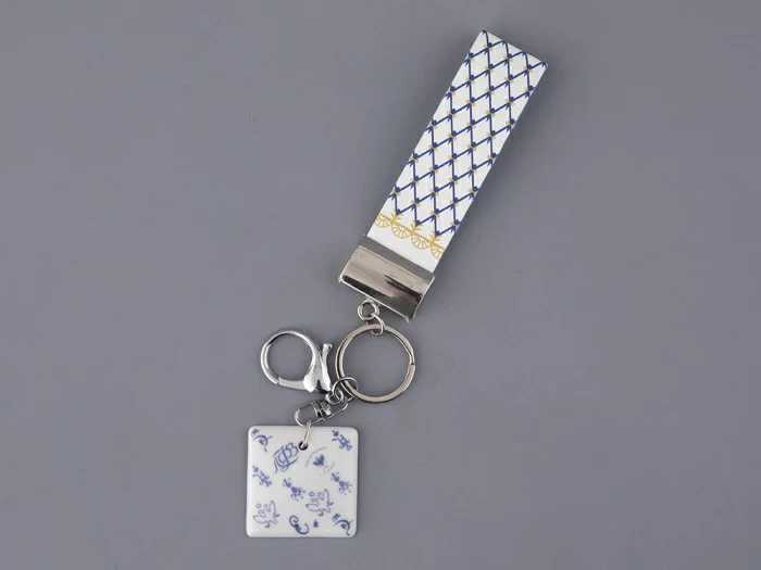 Брелок подвеска в подарочной упаковке, форма Квадрат, рисунок Лого 2, арт 81.33230.00.1, 