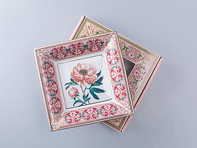 Подставка для мелочей в подарочной упаковке, форма Квадратная, рисунок Дивный Пион, арт 81.34212.00.1
