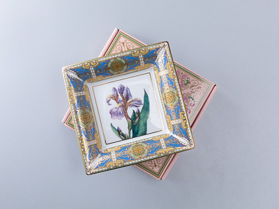 Подставка для мелочей в подарочной упаковке, форма Квадратная, рисунок Нежный Ирис, арт 81.34215.00.1