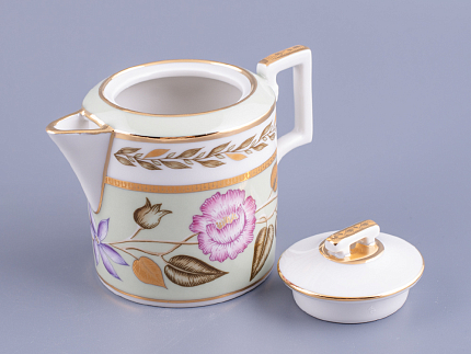 Сливочник 240 мл.,  форма Гербовая, рисунок Нефритовый фон арт. 80.65691.00.1