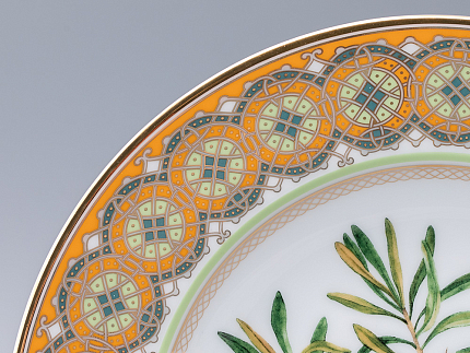 Тарелка декоративная 270 мм в подарочной упаковке форма Европейская рисунок Облепиха сибирская, арт. 81.33947.00.1