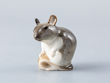 Скульптура форма Мышь с орехом рисунок Палевая арт. 82.61111.00.1