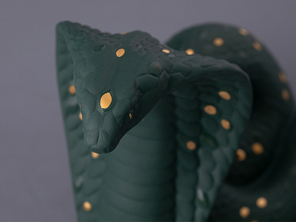 Скульптура форма Кобра, большой размер, в подарочной упаковке, рисунок Нефрит, арт. 81.32913.00.1