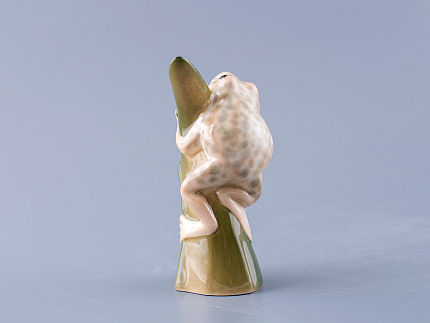 Скульптура Лягушка на листике мраморная арт. 82.63981.00.1