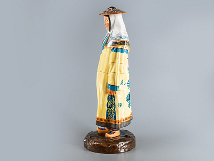 Скульптура Народности России Гольдская женщина арт. 82.69852.00.1