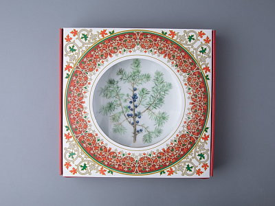 Тарелка декоративная 270 мм в подарочной упаковке форма Европейская рисунок Можжевельник ароматный, арт. 81.33952.00.1