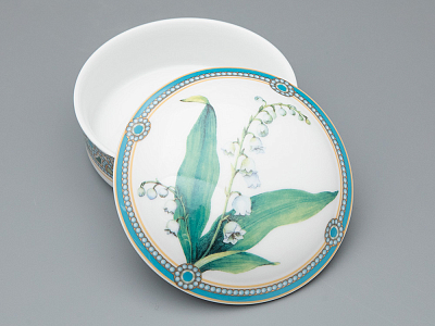 Туалетная коробочка в подарочной упаковке, форма Круглая, рисунок Ландыш майский, арт 81.33187.00.1