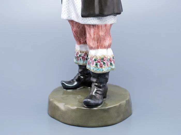 Скульптура Народност России малого размера, Татарин Казанский, арт 82.99368.00.1, 