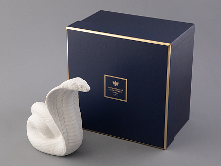 Скульптура форма Кобра, большой размер, в подарочной упаковке, рисунок Белый, арт. 81.33373.00.1